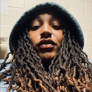 Meet your Posher, Ebonee